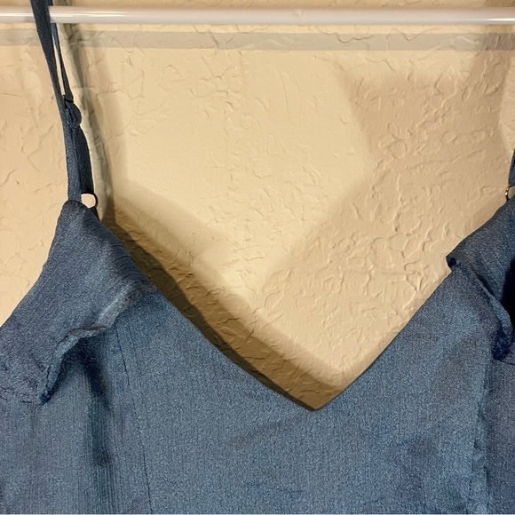 SUPERDOWN Jeanie Flutter Sleeve Dress in Dusty Blue - Picture 6 of 15